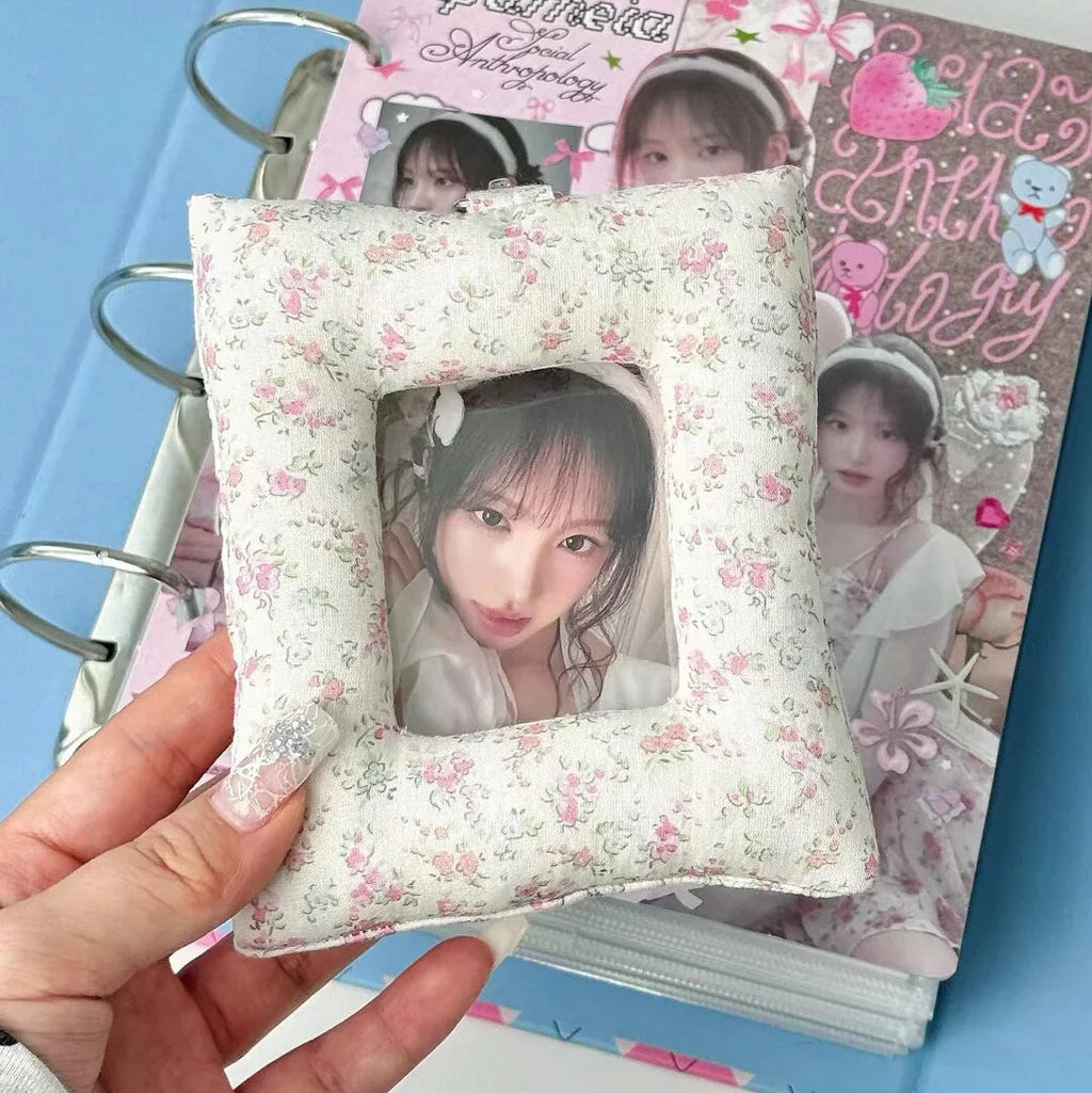 Mandu Deco - Vintage Floral Puff Photocard Holder - White
