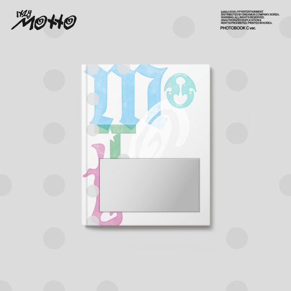 (Pre-Order) ITZY - Motto - Album (Photobook Ver.)